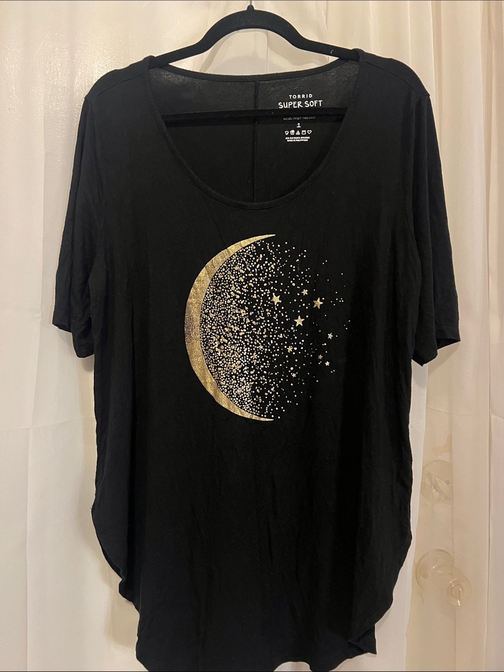 torrid Black Short-Sleeve Tee with Gold Moon & Stars Graphic